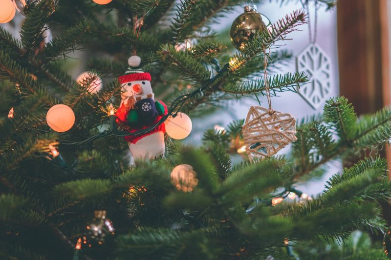 38. Create a Sparkling Holiday Wonderland: Decorating Tips for Your Flocked Christmas Tree