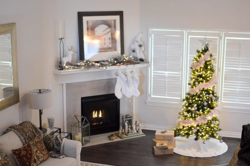 Give Your Home an Unforgettable Festive Look with a Flocked Artificial Christmas Tree